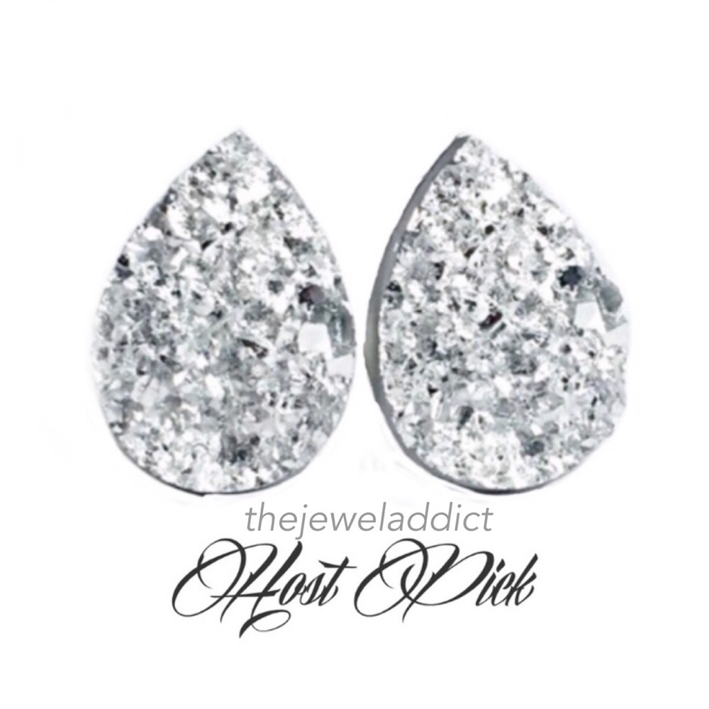 3 for 15🎀 silver Druzy style teardrop studs - Picture 2 of 5